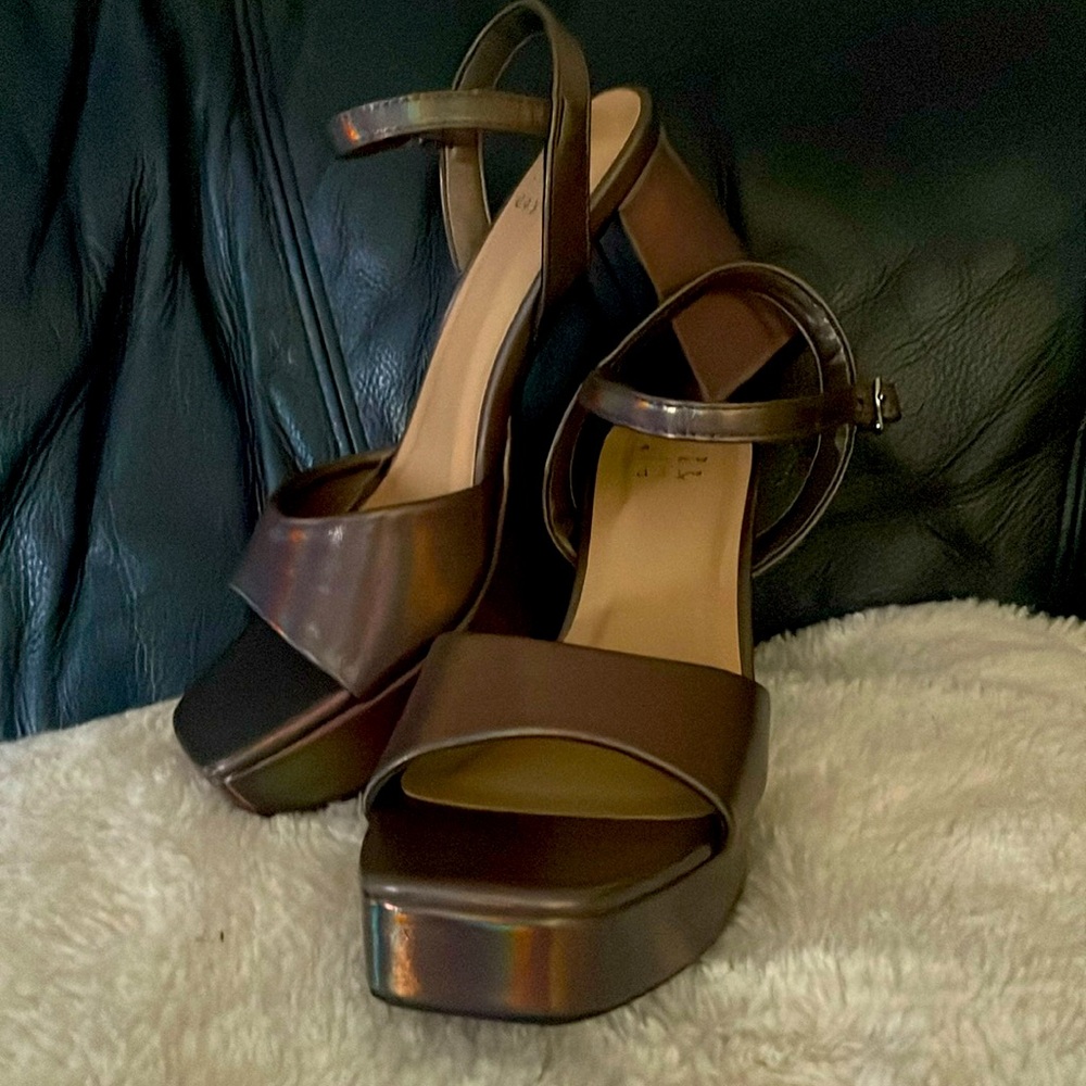 A.NewDay Shoes, Size 6